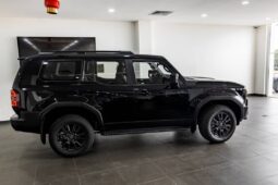
										Toyota Land Cruiser Prado Black full									