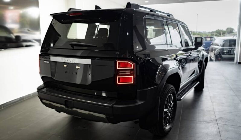 
								Toyota Land Cruiser Prado Black full									