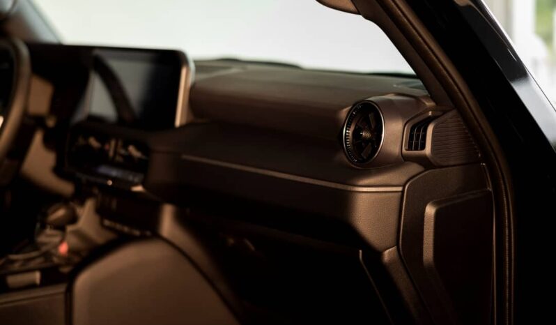 
								Toyota Land Cruiser Prado Black full									