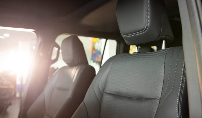 
								Toyota Land Cruiser Prado Black full									