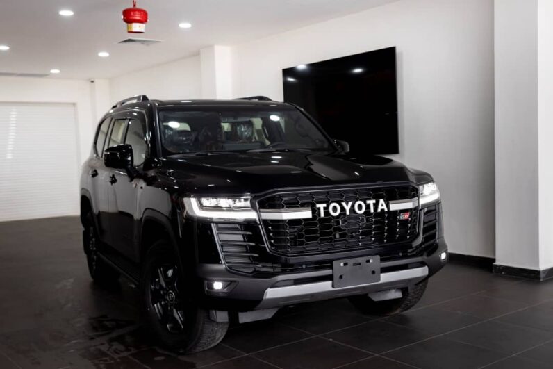 Toyota Land Cruiser Prado Black
