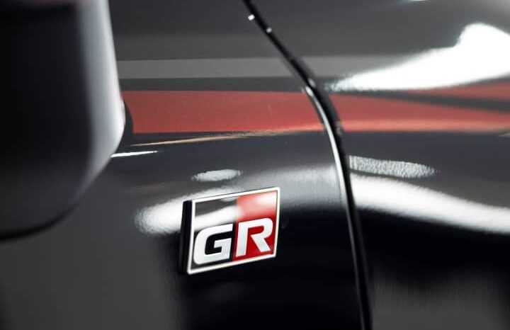 
								Toyota Land Cruiser Prado Black full									