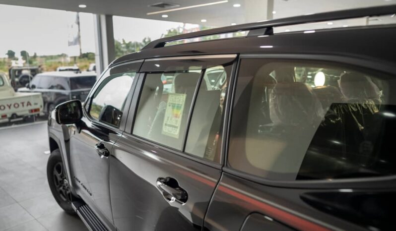 
								Toyota Land Cruiser Prado Black full									
