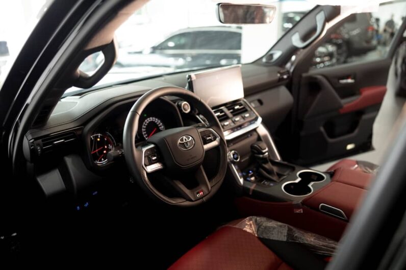 Toyota Land Cruiser Prado Black