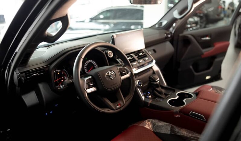 
								Toyota Land Cruiser Prado Black full									