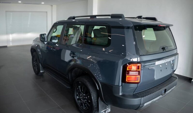 
								Toyota Land Cruiser Prado Gray full									