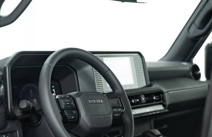 
								Toyota Land Cruiser Prado Gray full									